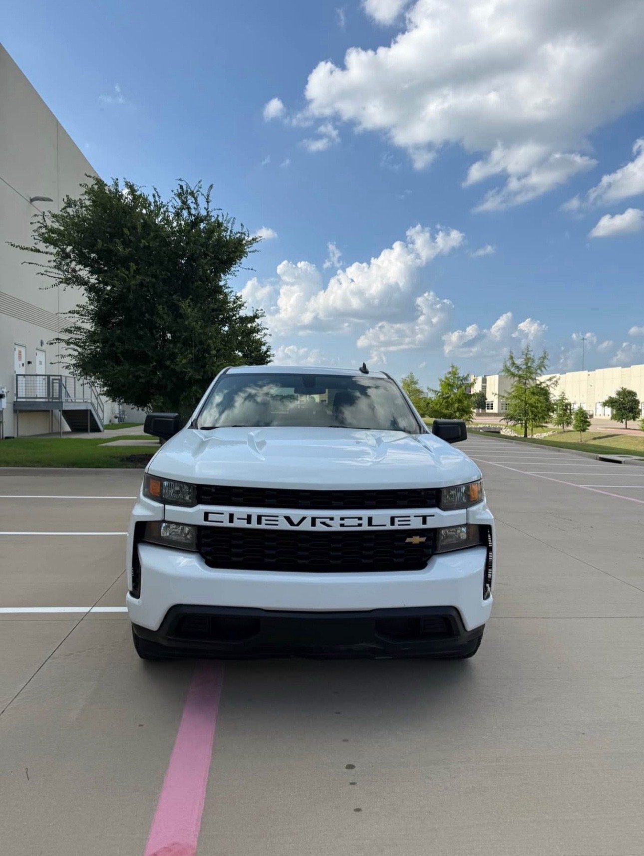 
								2020 Chevrolet Silverado 1500 Crew Cab · Custom Pickup 4D 5 3/4 ft full									