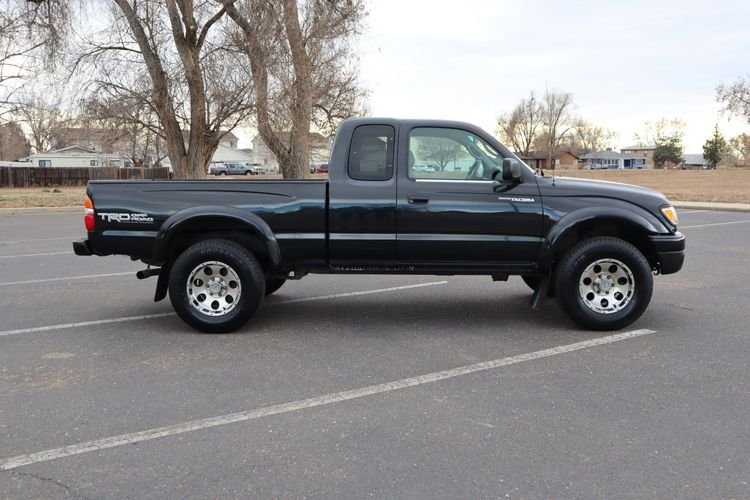 
								2004 Toyota Tacoma preRunner full									