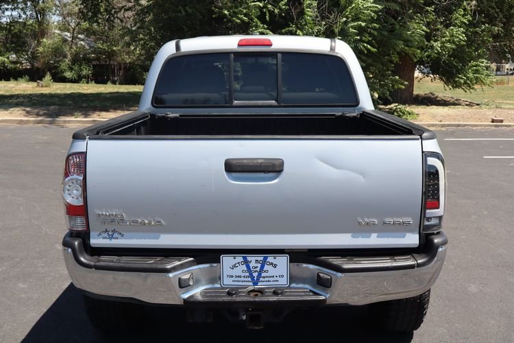 
								2011 Toyota Tacoma full									