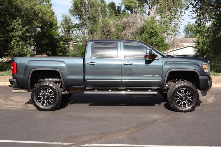 
								2019 GMC sierra 2500HD Denali full									