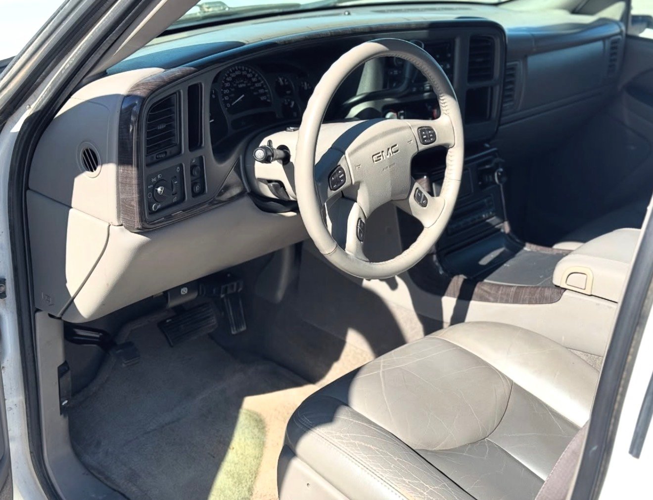 
								2005 GMC sierra Denali full									