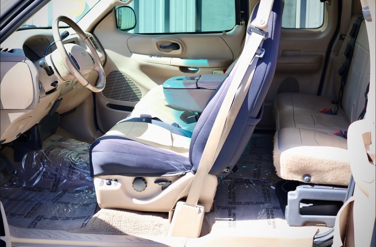 
								1999 Ford F-150 lariat full									