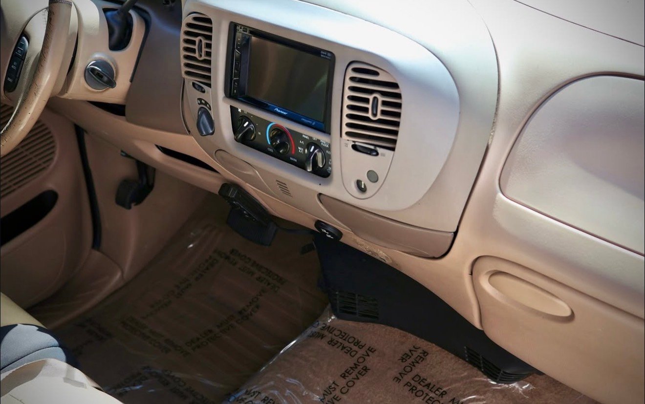 
								1999 Ford F-150 lariat full									