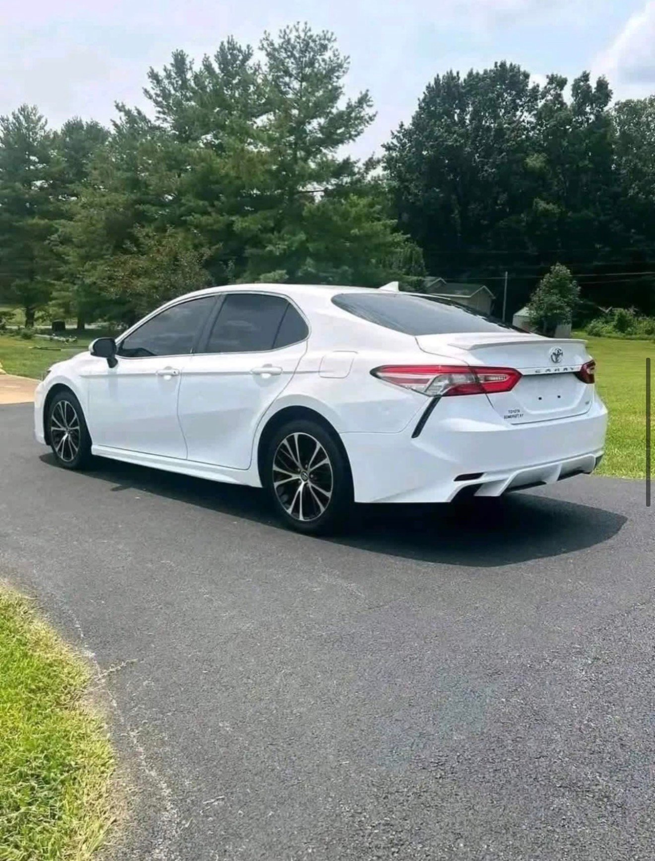 
								2019 Toyota Camry SE full									