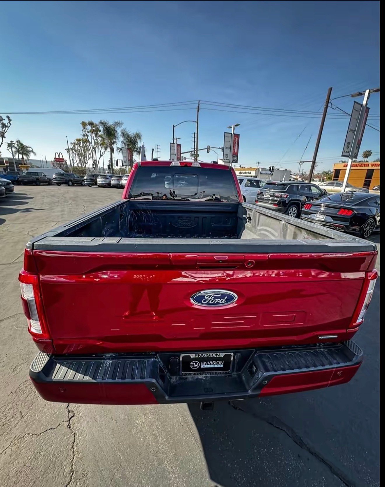 
								2022 ford f-150 lariat full									
