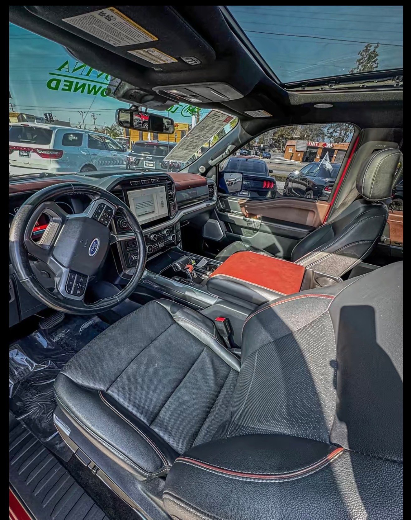 
								2022 ford f-150 lariat full									