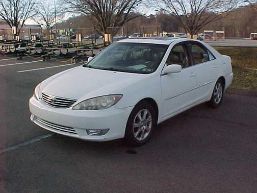 
								2005 Toyota Camry XLE V6 full									