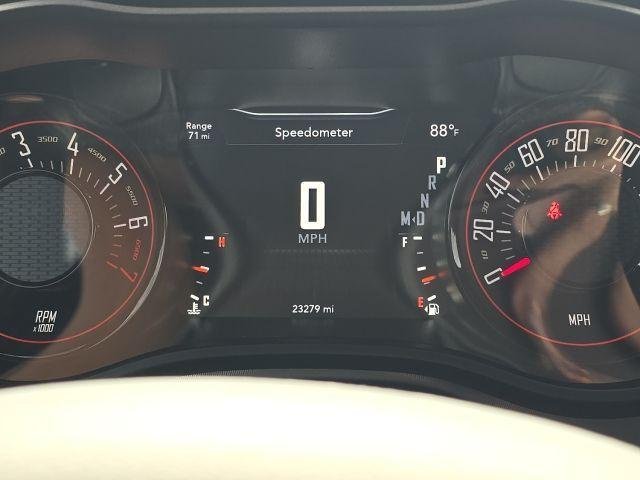 
								2023 Dodge Challenger SXT full									