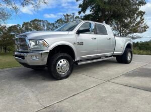 2015 Ram 3500 Laramie Mega Cab 4×4