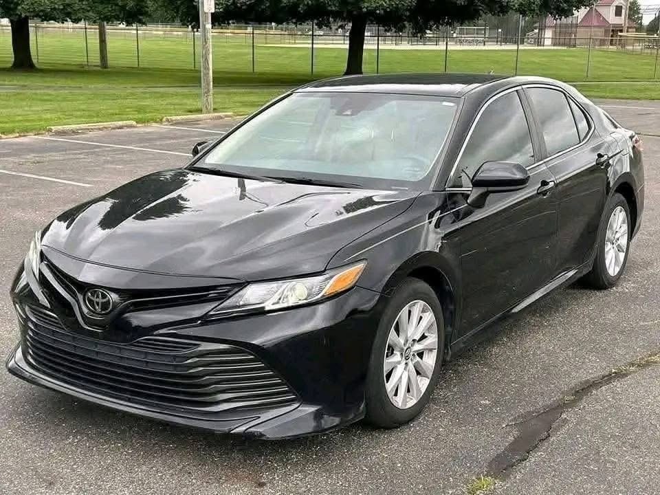 
								2019 Toyota Camry full									