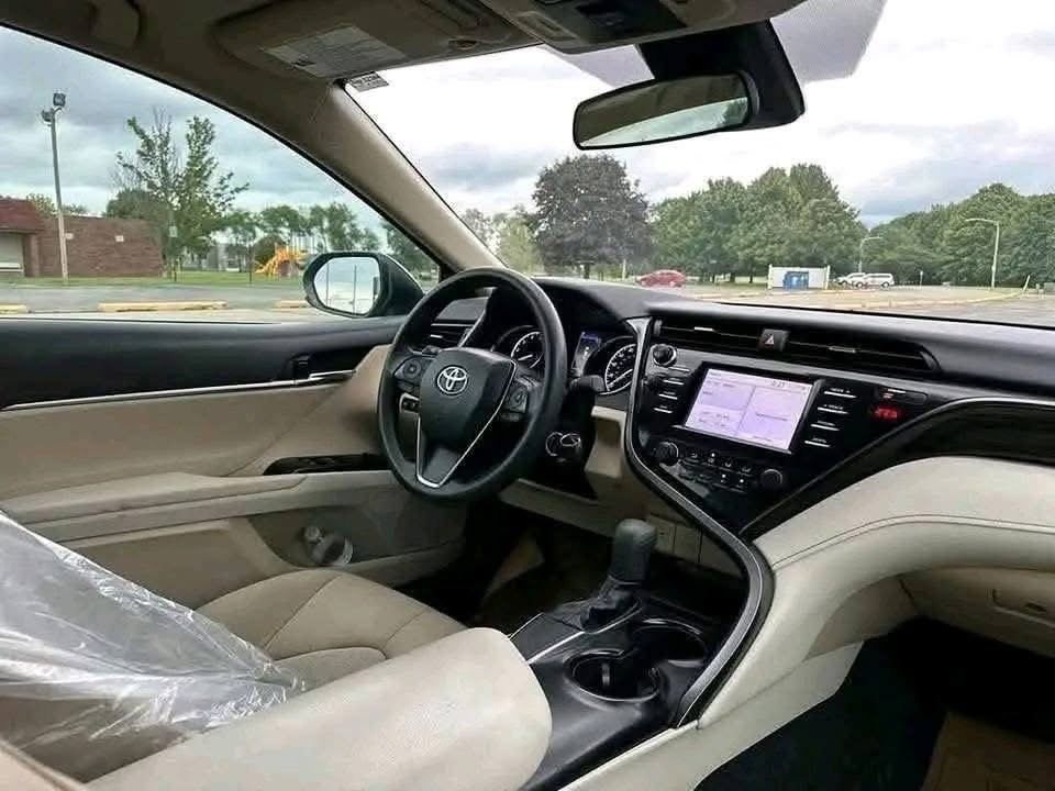 
								2019 Toyota Camry full									