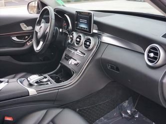 
								2015 Mercedes-Benz C 300 full									