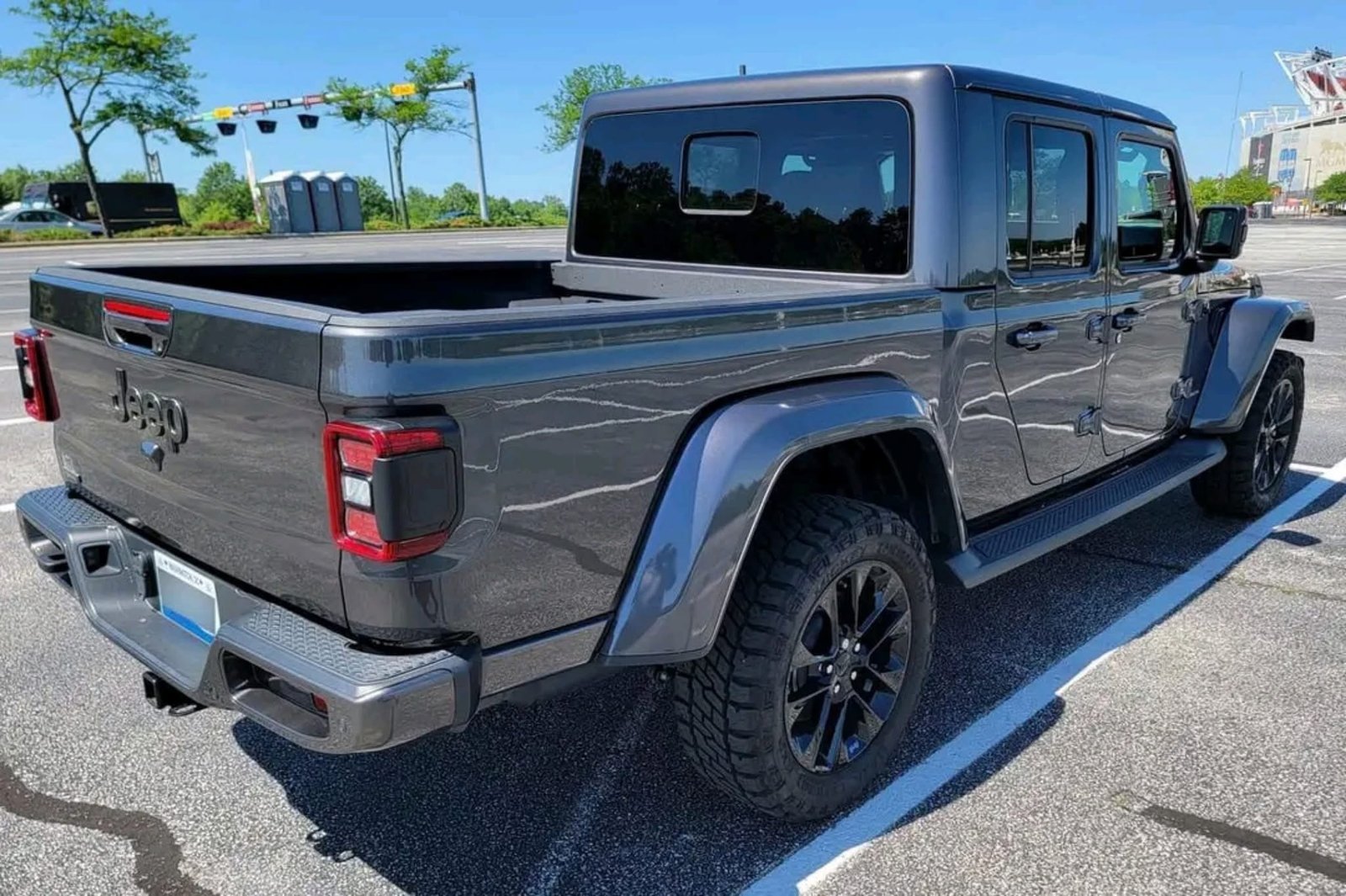 
								2021 Jeep Gladiator High Altitude full									