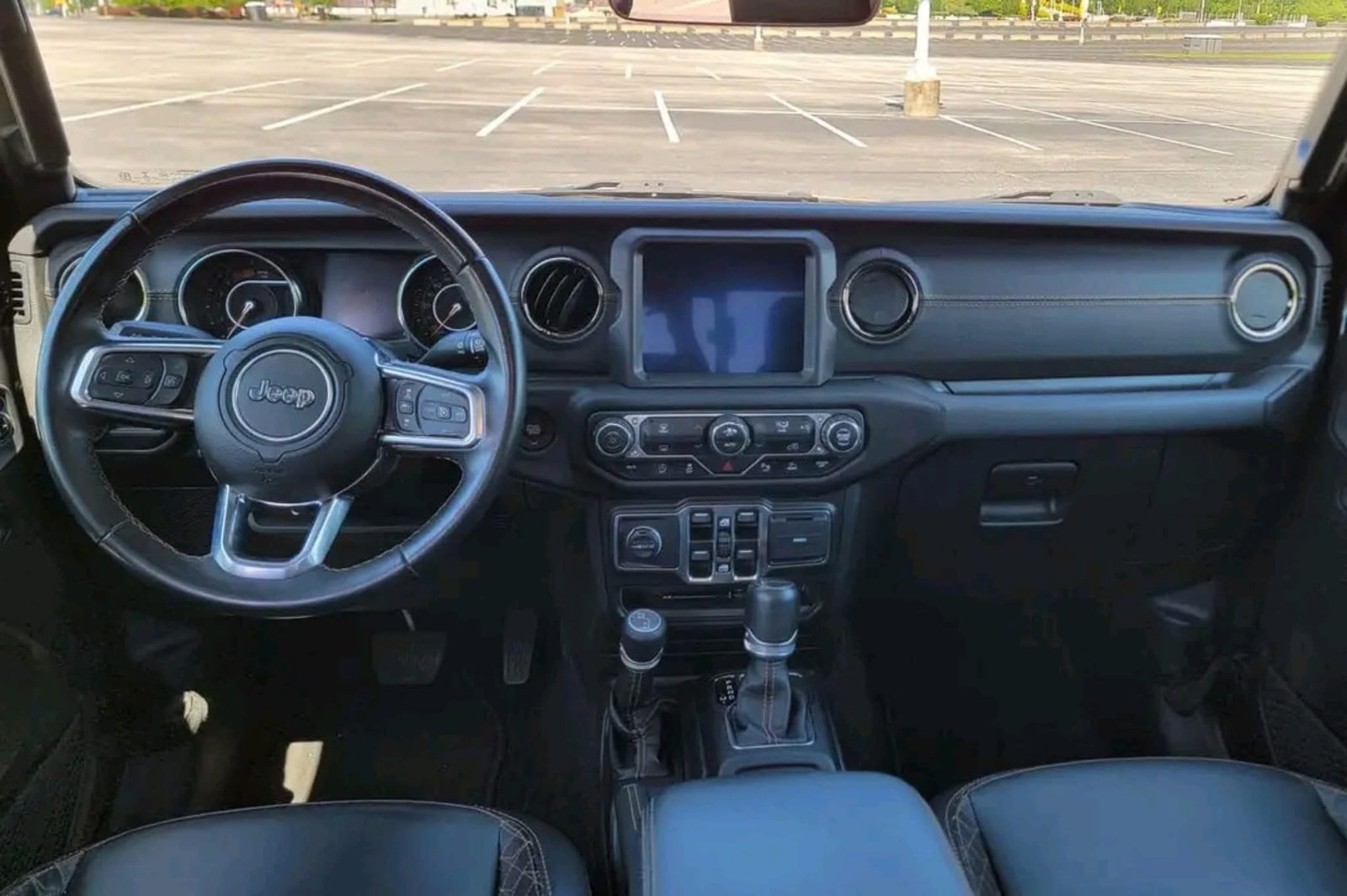
								2021 Jeep Gladiator High Altitude full									