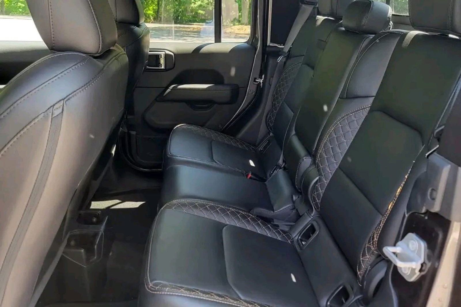 
								2021 Jeep Gladiator High Altitude full									