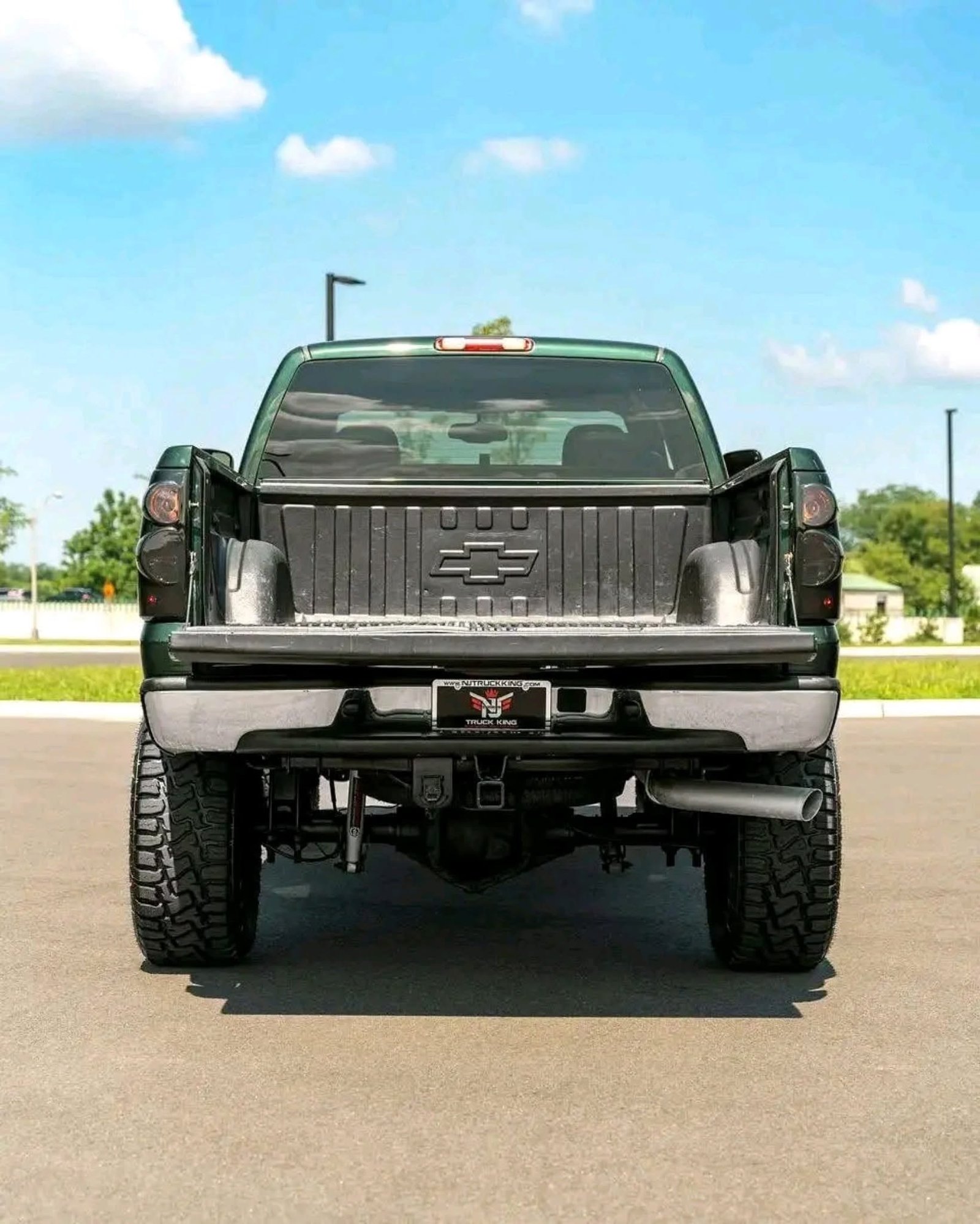 
								2004 Chevrolet 2500HD X-Cab full									