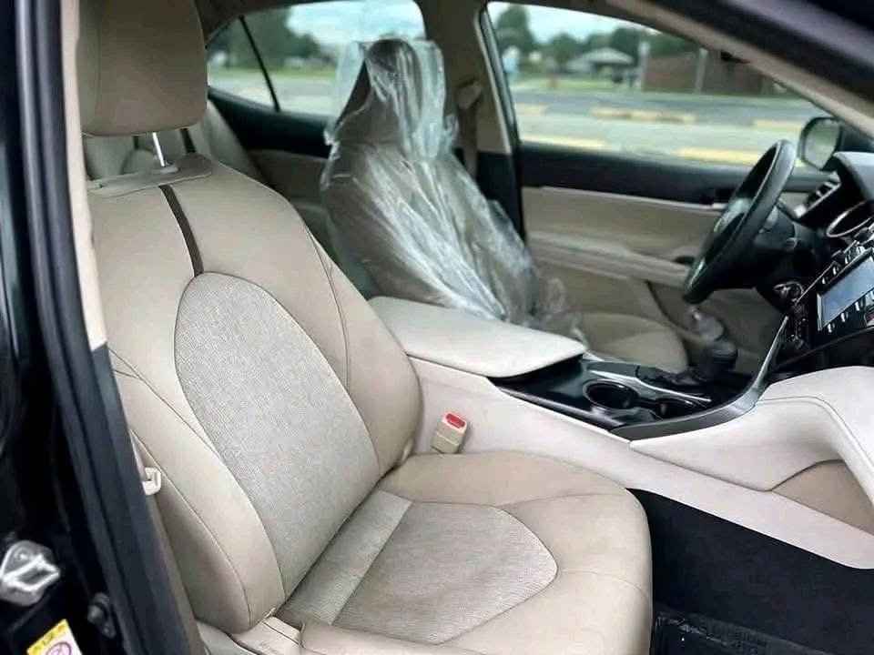 
								2019 Toyota Camry full									