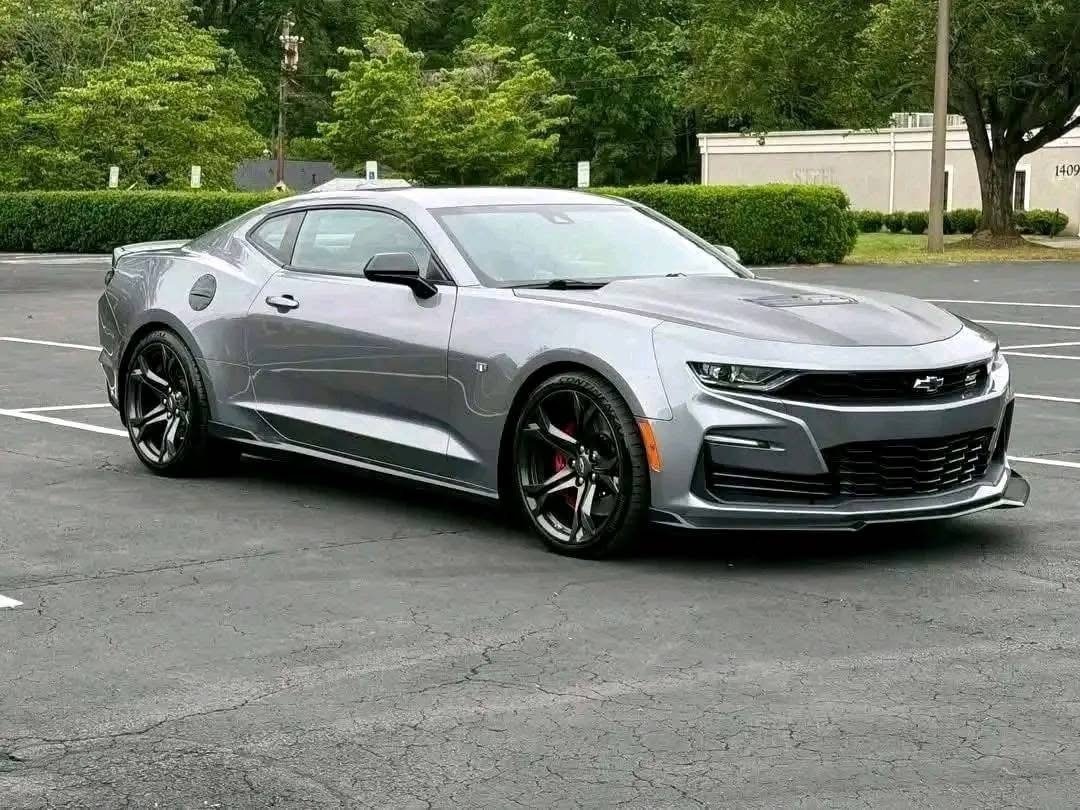 
								2022 Chevy Camaro 2SS 1 LE PACKAGE full									