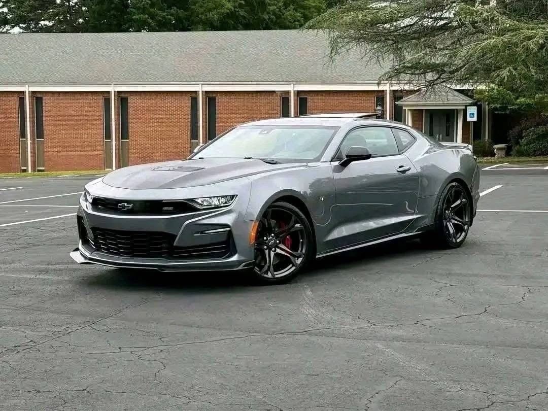 
								2022 Chevy Camaro 2SS 1 LE PACKAGE full									