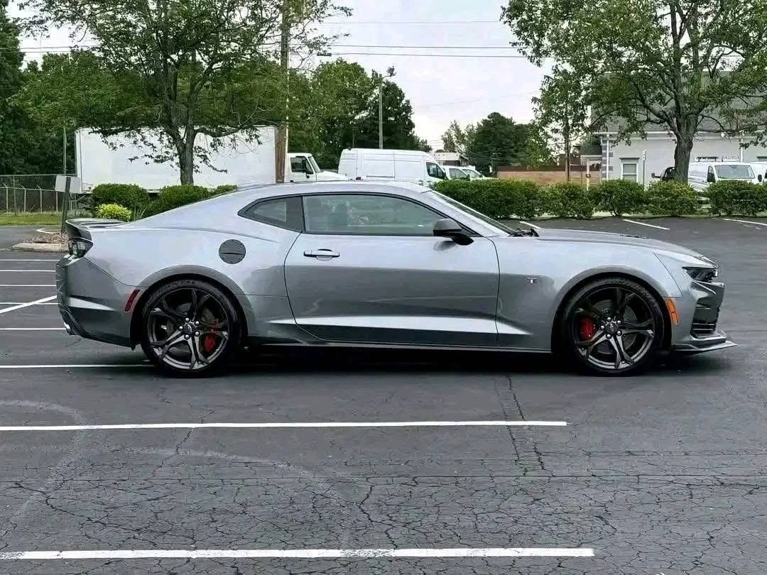 
								2022 Chevy Camaro 2SS 1 LE PACKAGE full									