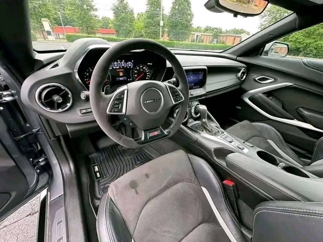 
								2022 Chevy Camaro 2SS 1 LE PACKAGE full									