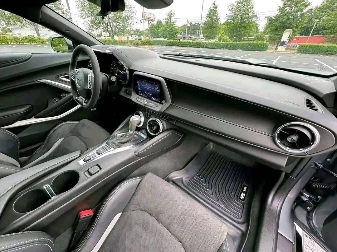 
								2022 Chevy Camaro 2SS 1 LE PACKAGE full									