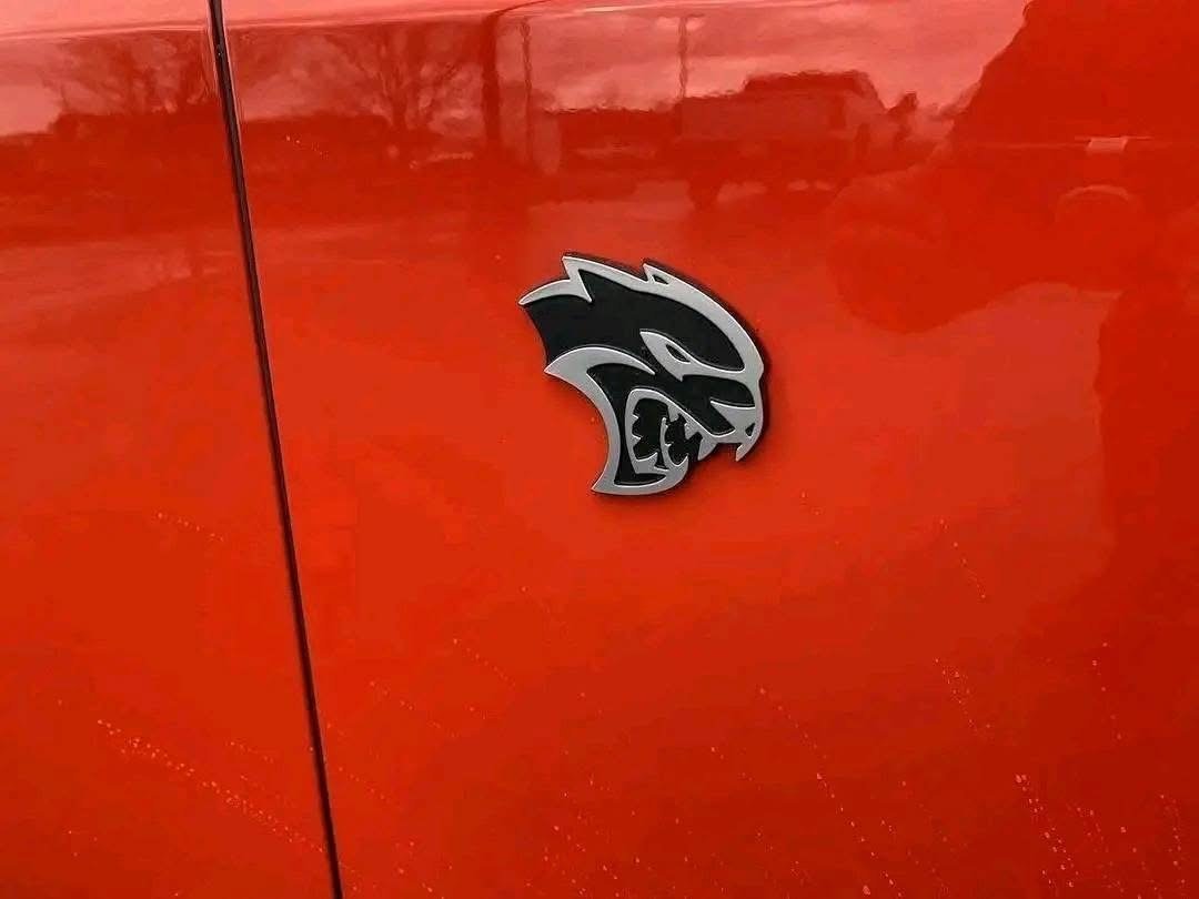 
								2017 Dodge challenger Hellcat full									