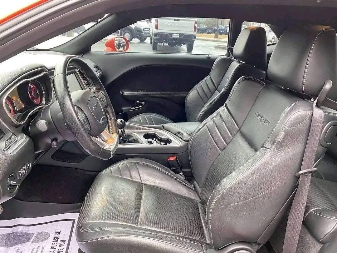 
								2017 Dodge challenger Hellcat full									