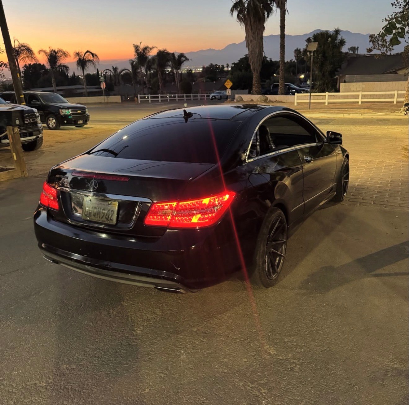 
								2011 Mercedes Benz E550|3,500 full									