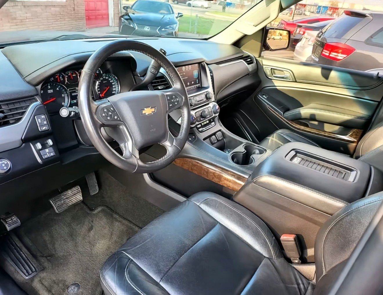 
								2015 Chevy Tahoe full									