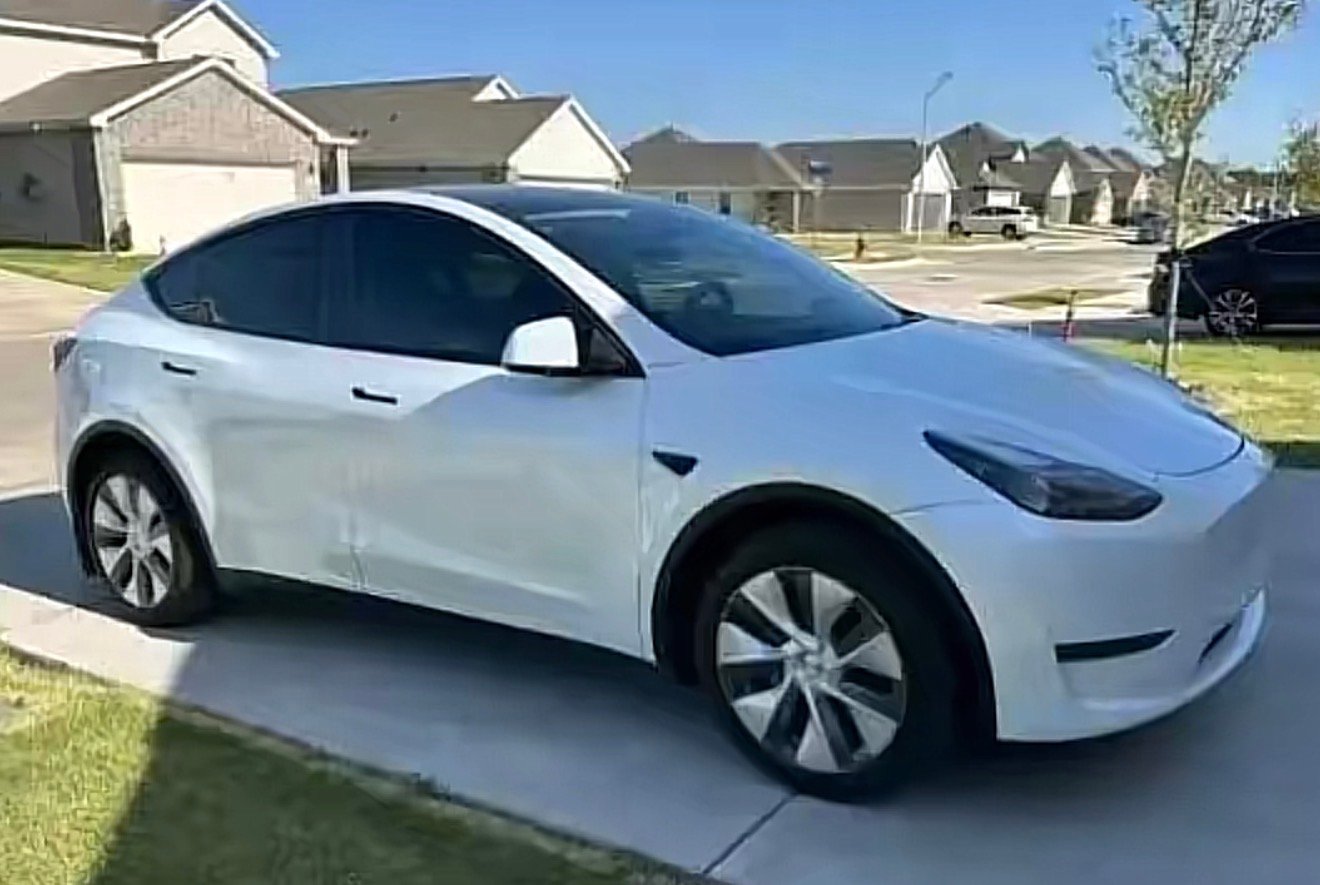 
								2024 Tesla Model Y Long Range AWD full									