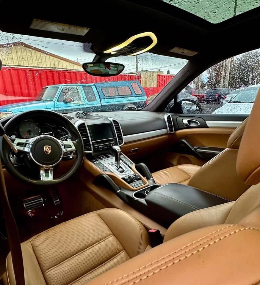 
								2013 porche Cayenne GTS full									