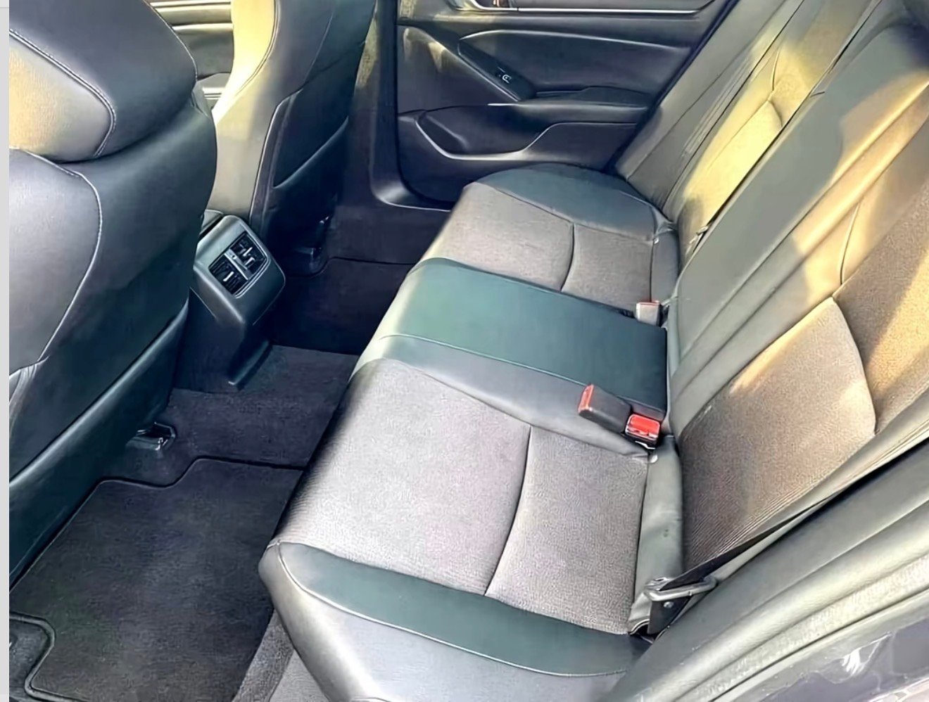 
								2018 Honda Accord 2.0 turbo sport full									