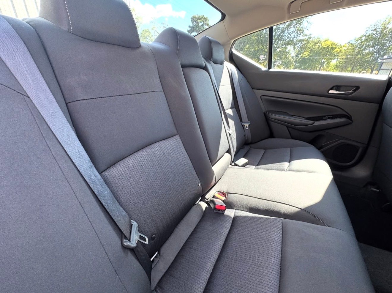 
								2022 Nissan Altima full									