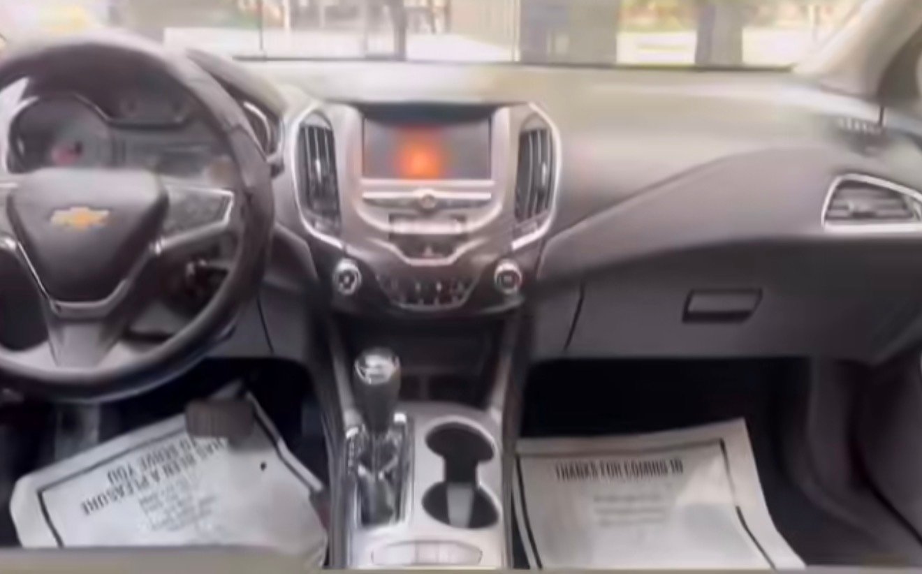 
								Chevrolet Cruze 2018 full									