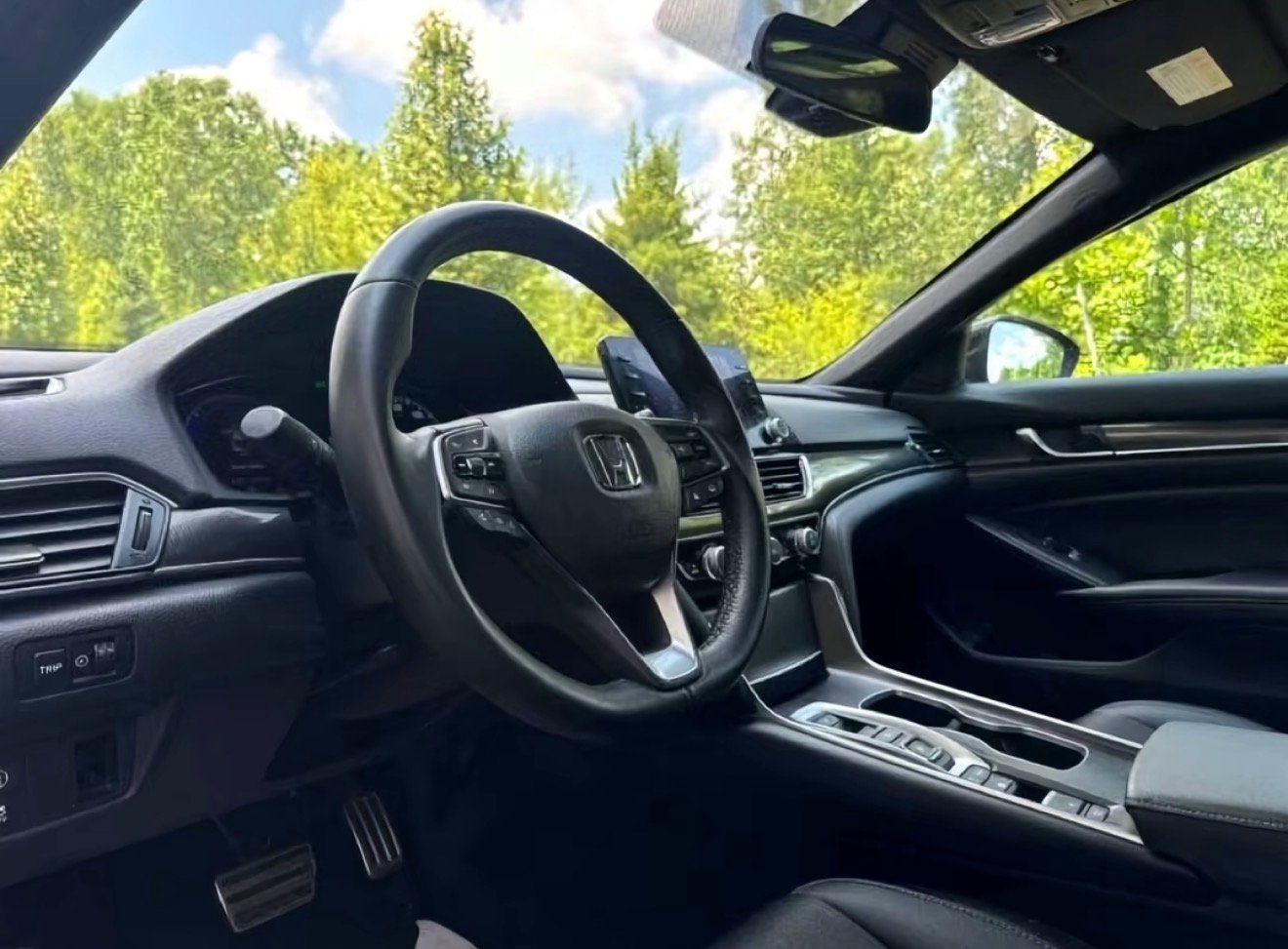 
								2022 Honda Accord Hybrid Sport full									
