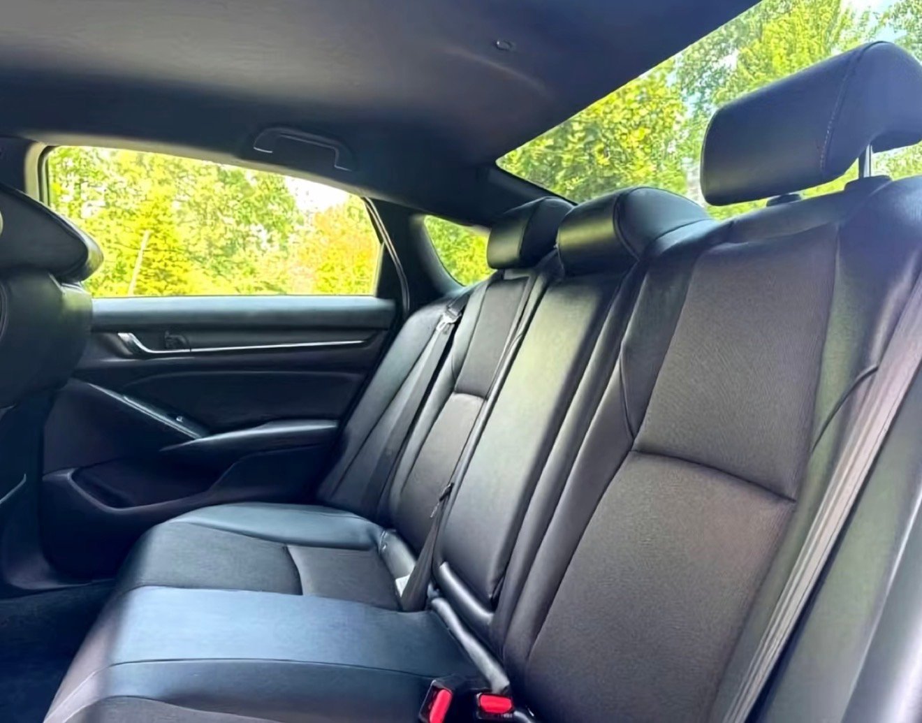 
								2022 Honda Accord Hybrid Sport full									