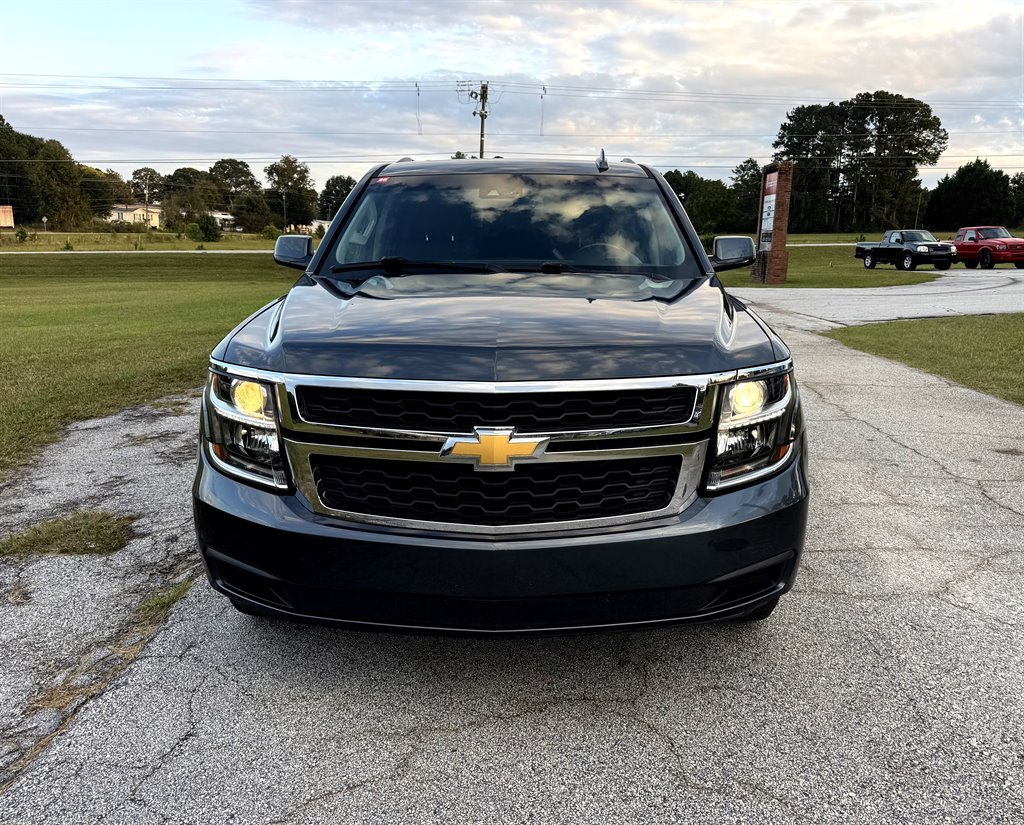 
								2019 Chevrolet Suburban 1500 LT full									