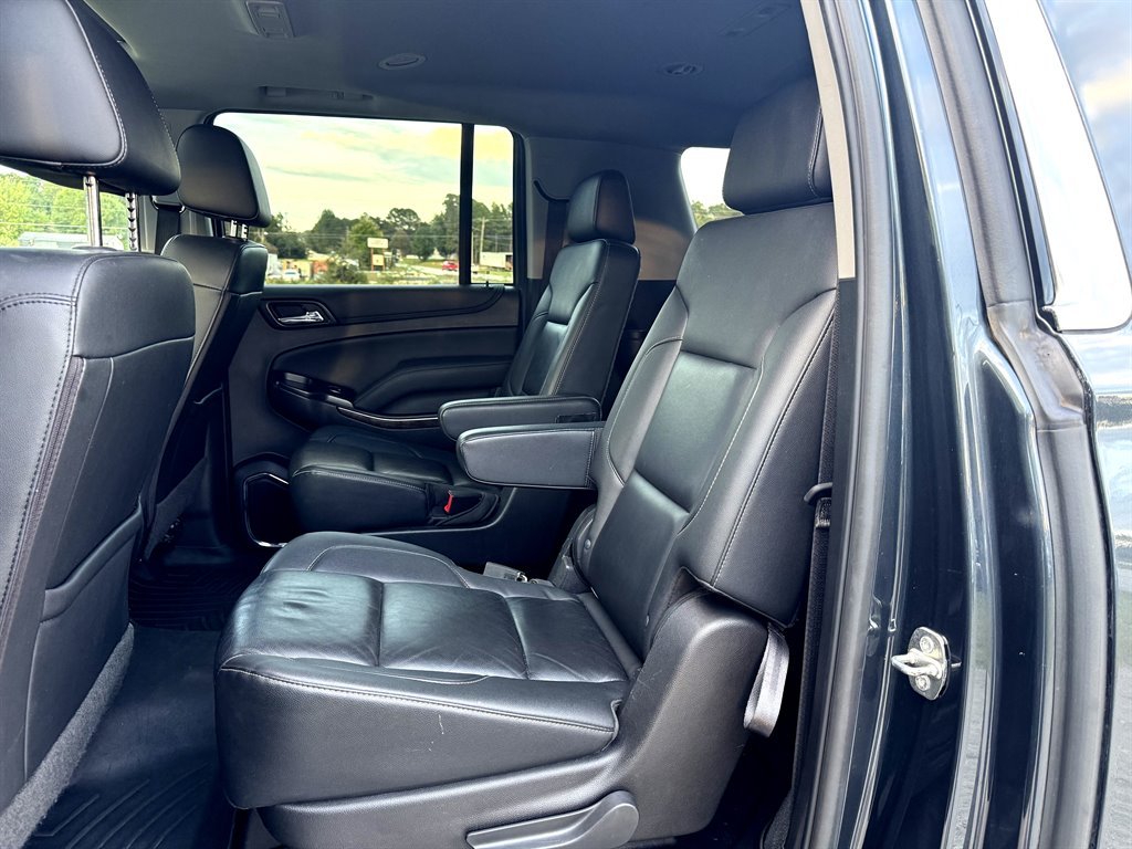 
								2019 Chevrolet Suburban 1500 LT full									
