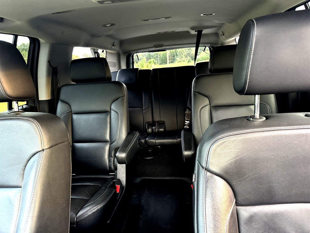 
								2019 Chevrolet Suburban 1500 LT full									