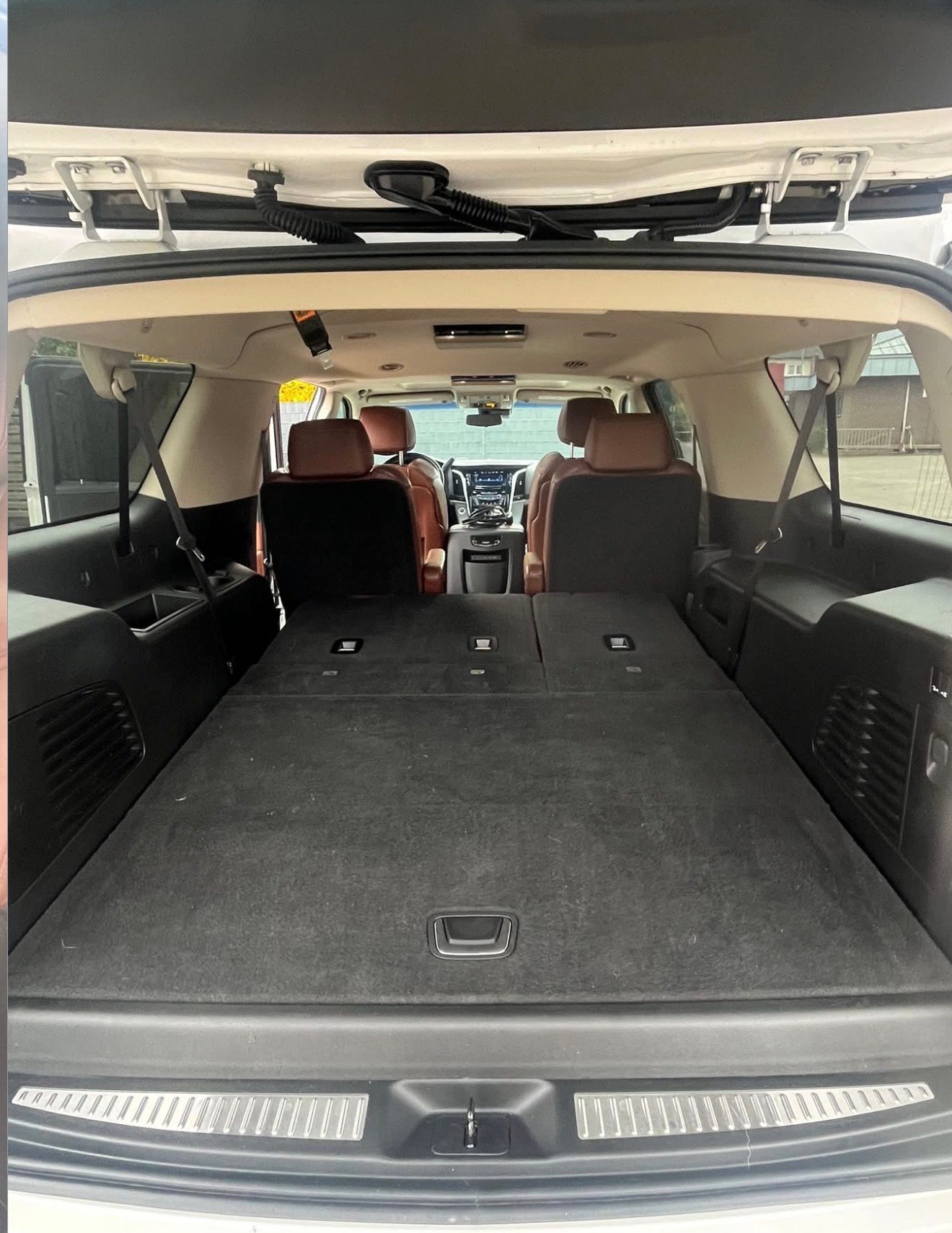 
								2020 Cadillac Escalade ESV full									